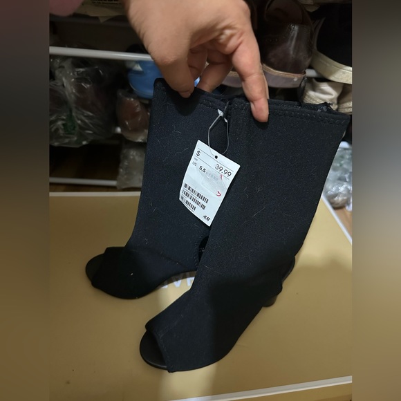 Boots - Picture 7 of 7